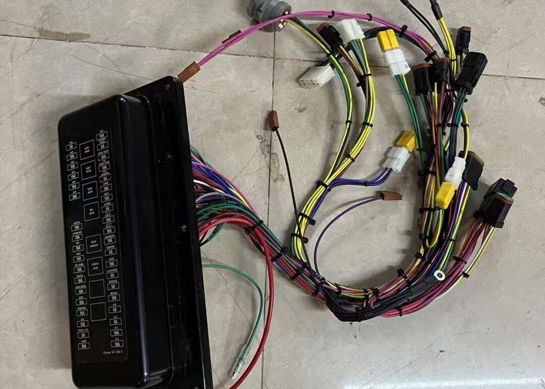 183-1000 Caja de fusibles 163-6740 con mazo de cables para excavadora E320C